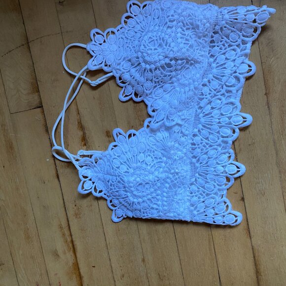 True by Rue 21 Lace White Bralette Size Medium - Picture 4 of 6